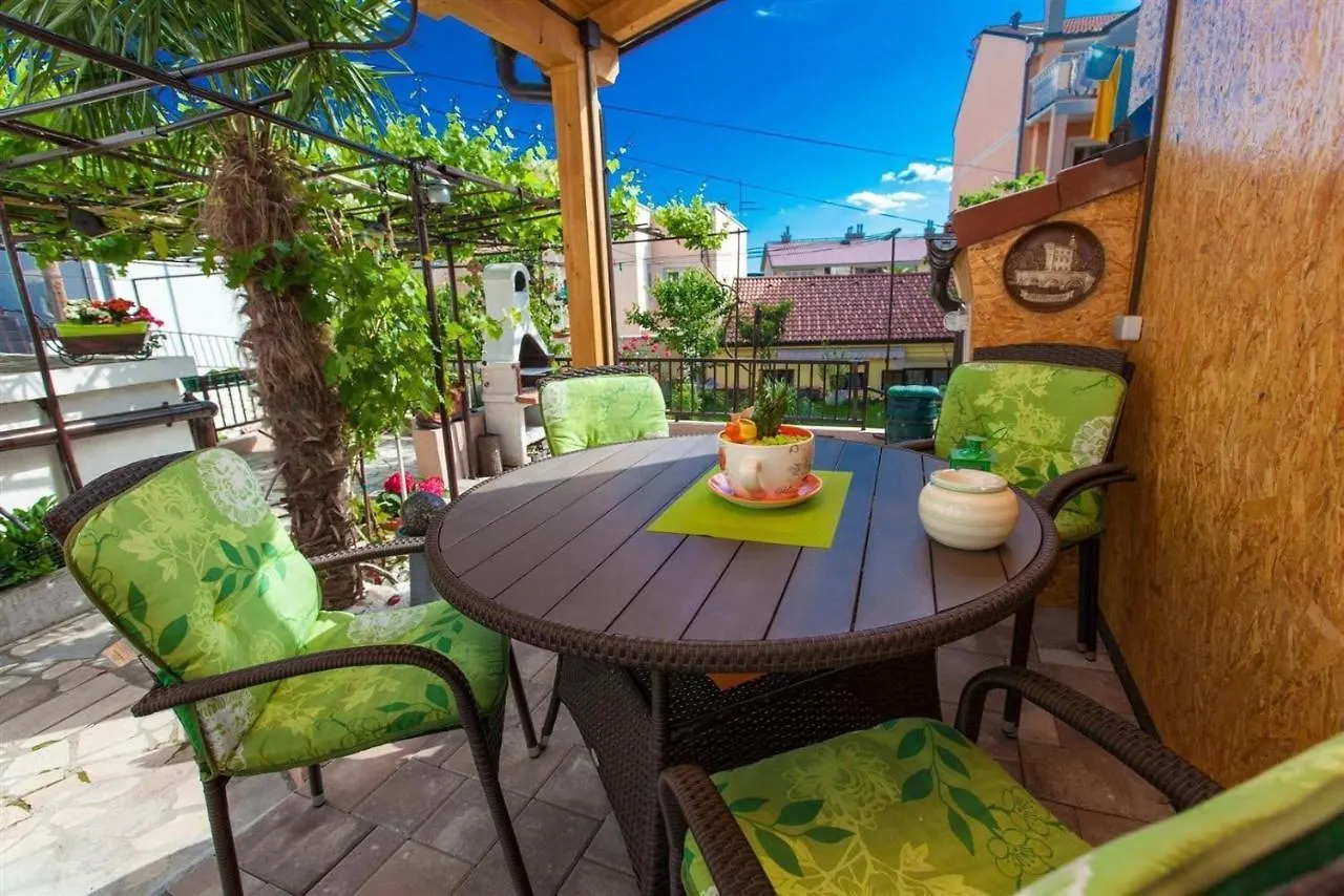 Apartment In Crikvenica 5176 크로아티아