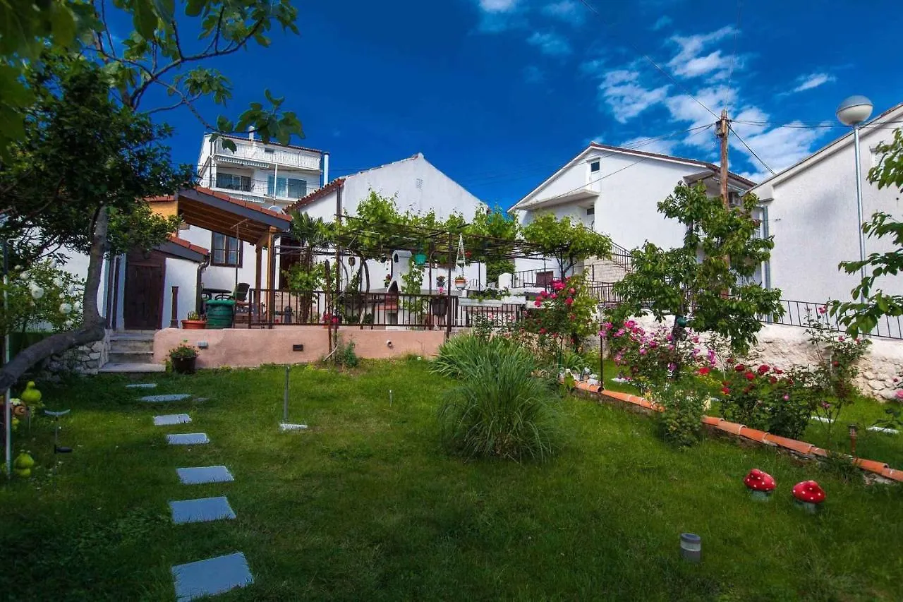 Apartment In Crikvenica 5176
