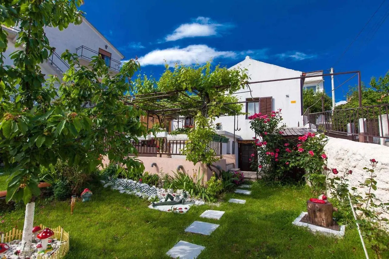 Apartment In Crikvenica 5176
